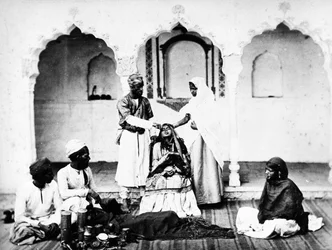 Perçage de langue, vers 1860-80